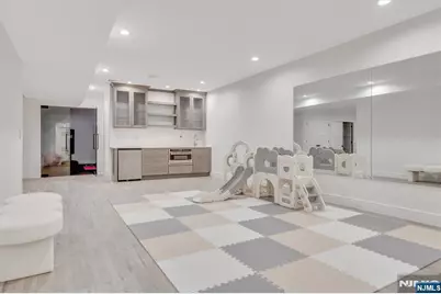 191 Nimitz Road, Paramus, NJ 07652 - Photo 43