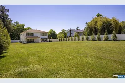 191 Nimitz Road, Paramus, NJ 07652 - Photo 45
