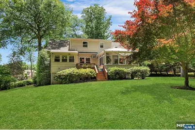 522 Helena Avenue, Wyckoff Township, NJ 07481 - Photo 7