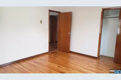 54 Harrison Avenue 3R #3R, Harrison, NJ 07029 - Photo 5