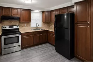 185 Oakwood Ave 2, Cliffside Park, NJ 07010 - Photo 3