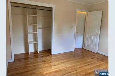 118 Fairfield Drive, Paramus, NJ 07652 - Photo 5
