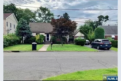 118 Fairfield Drive, Paramus, NJ 07652 - Photo 9