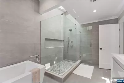 2038 Hoefleys Lane A #A, Fort Lee, NJ 07024 - Photo 23