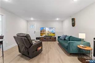2038 Hoefleys Ln A, Fort Lee, NJ 07024 - Photo 35