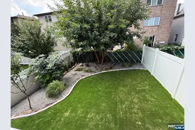 224 Warren Avenue A #A, Fort Lee, NJ 07024 - Photo 25