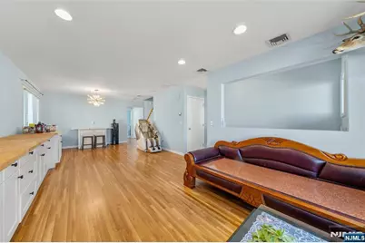 224 Warren Avenue A #A, Fort Lee, NJ 07024 - Photo 5