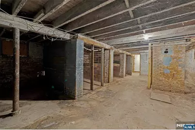 48 Seymour Avenue, Newark, NJ 07108 - Photo 39