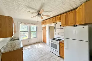 4 Swaine Pl A, West Orange Township, NJ 07052 - Photo 1