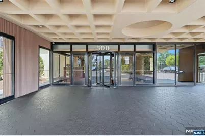 300 Winston Drive C0518 #C0518, Cliffside Park, NJ 07010 - Photo 3