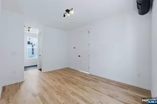 199 Park St, East Orange, NJ 07017 - Photo 11