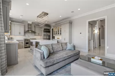 605 Heights Lane, Tenafly, NJ 07670 - Photo 7
