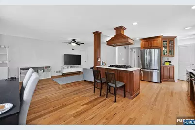 447 Van Dyke Street, Ridgewood, NJ 07450 - Photo 5