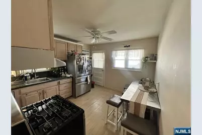 40 Oxford Avenue, Saddle Brook Township, NJ 07663 - Photo 9
