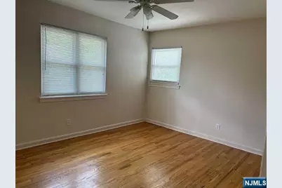 40 Oxford Avenue, Saddle Brook Township, NJ 07663 - Photo 15