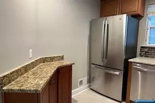 1047 Cambridge Ct 1047, Mahwah, NJ 07430 - Photo 9
