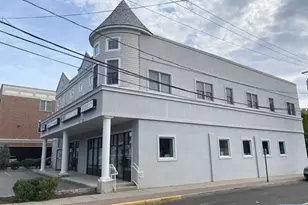 45 E Emerson Plaza 2, Emerson, NJ 07630 - Photo 3