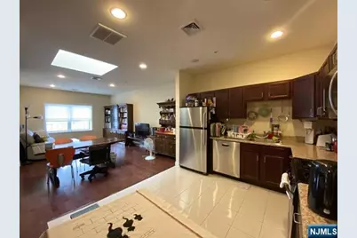 45 E Emerson Plaza 2 #2, Emerson, NJ 07630 - Photo 7