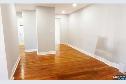 154 Bowers Street 2D #2D, Jersey City, NJ 07307 - Photo 3