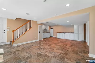 1050 W Pines Lake Drive, Wayne, NJ 07470 - Photo 29