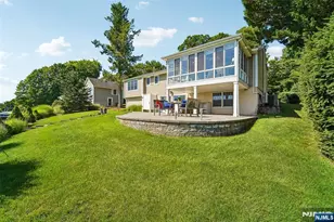 1050 W Pines Lake Dr, Wayne, NJ 07470 - Photo 39