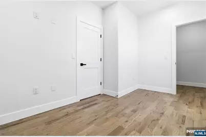 57 Montgomery Avenue, Newark, NJ 07108 - Photo 15