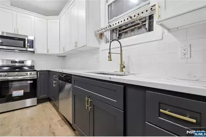57 Montgomery Avenue, Newark, NJ 07108 - Photo 7