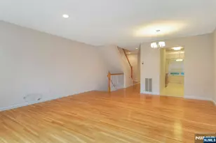124 Panorama Dr, Edgewater, NJ 07020 - Photo 7