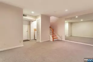 124 Panorama Dr, Edgewater, NJ 07020 - Photo 25