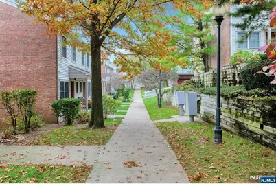 124 Panorama Drive, Edgewater, NJ 07020 - Photo 29