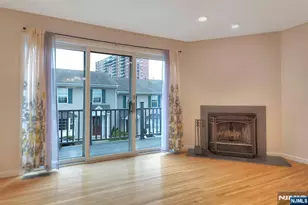 124 Panorama Dr, Edgewater, NJ 07020 - Photo 3