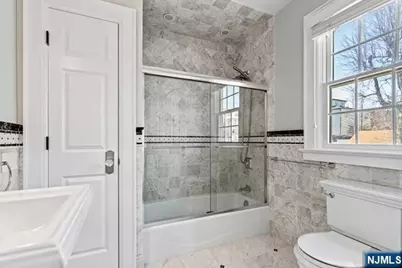 66 Crescent Avenue, Cliffside Park, NJ 07010 - Photo 23