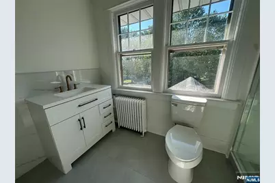 542 Prospect Avenue, Ridgefield, NJ 07657 - Photo 5