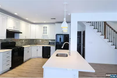 29 Cleveland Place, Palisades Park, NJ 07650 - Photo 11