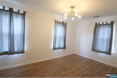 29 Cleveland Place, Palisades Park, NJ 07650 - Photo 21