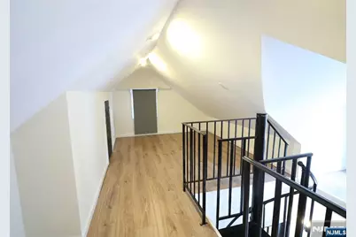 29 Cleveland Place, Palisades Park, NJ 07650 - Photo 25