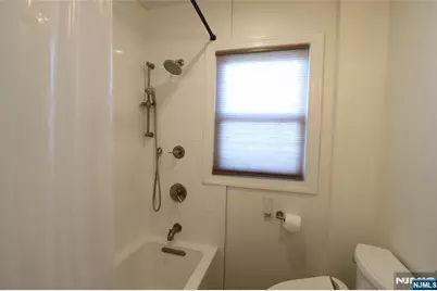 29 Cleveland Place, Palisades Park, NJ 07650 - Photo 23
