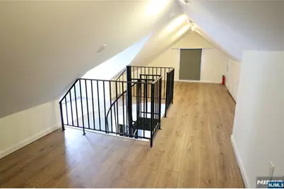 29 Cleveland Place, Palisades Park, NJ 07650 - Photo 27