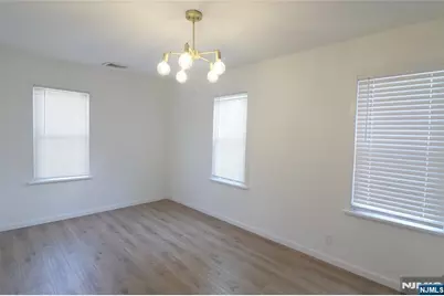 29 Cleveland Place, Palisades Park, NJ 07650 - Photo 15
