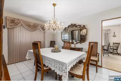 352 Wilson Avenue, Lyndhurst Township, NJ 07071 - Photo 5