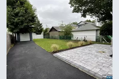 340 Watson Avenue, Lyndhurst Township, NJ 07071 - Photo 5