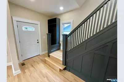 340 Watson Avenue, Lyndhurst Township, NJ 07071 - Photo 9