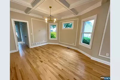 340 Watson Avenue, Lyndhurst Township, NJ 07071 - Photo 15