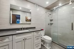 5 Horizon 1208, Fort Lee, NJ 07024 - Photo 11