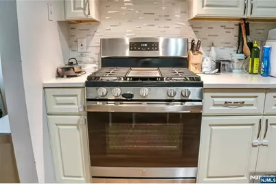 388 Poets Way, Mahwah, NJ 07430 - Photo 7
