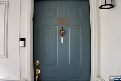 388 Poets Way, Mahwah, NJ 07430 - Photo 3