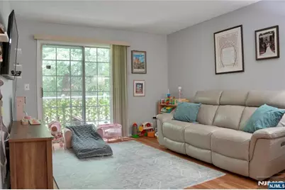 388 Poets Way, Mahwah, NJ 07430 - Photo 13