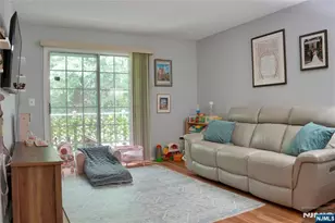 388 Poets Way, Mahwah, NJ 07430 - Photo 13