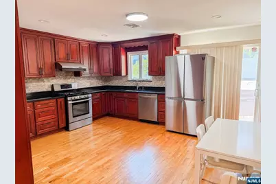 209 5th B #B, Palisades Park, NJ 07650 - Photo 3