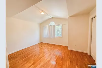 209 5th B #B, Palisades Park, NJ 07650 - Photo 5
